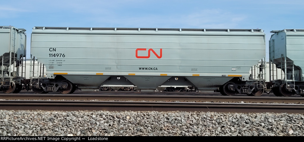 CN 114976